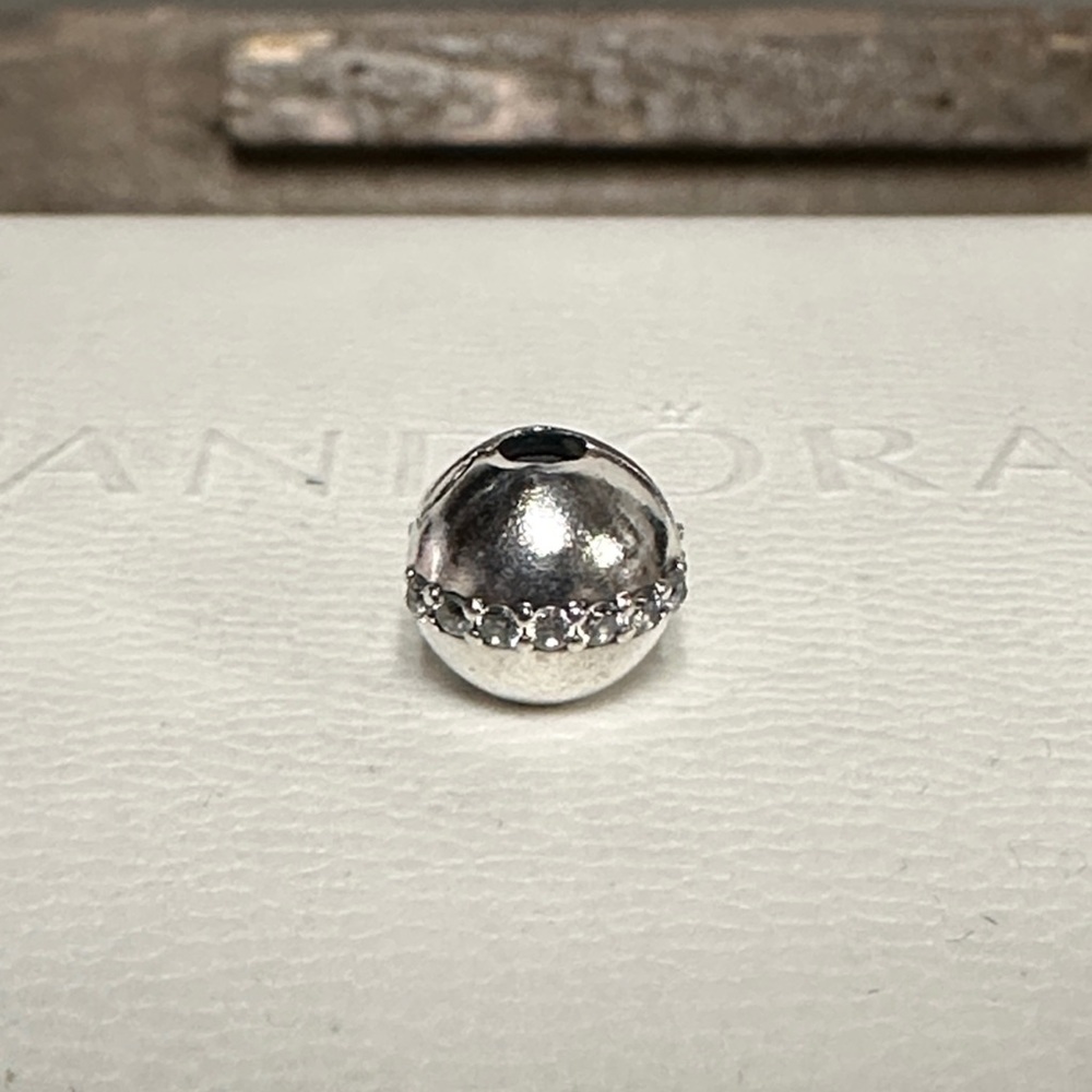 Pandora great shape sparkling line row clear crystal sterling charm safety clip